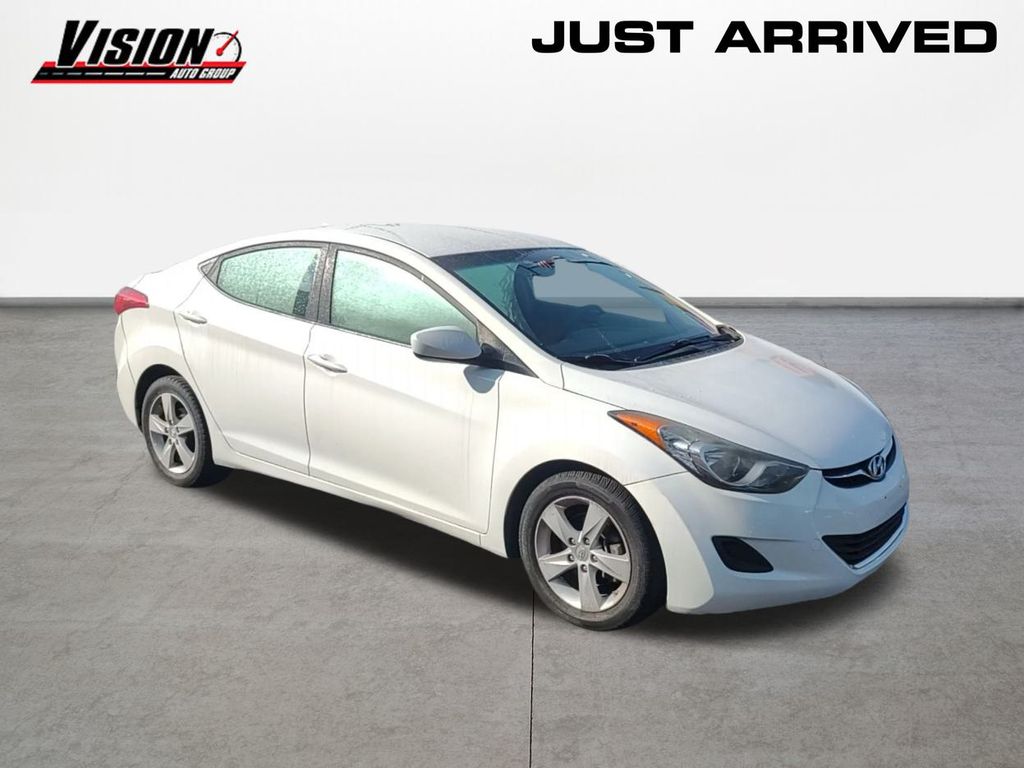 2013 Hyundai Elantra GLS photo 3