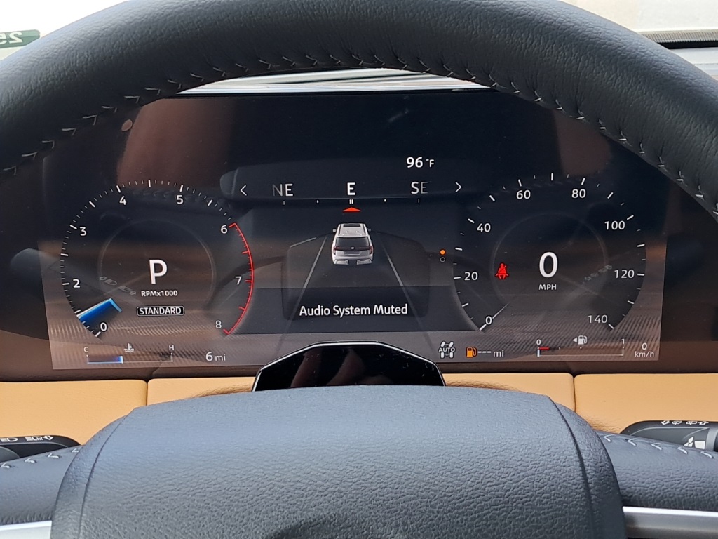 2025 Nissan Armada SL photo 10