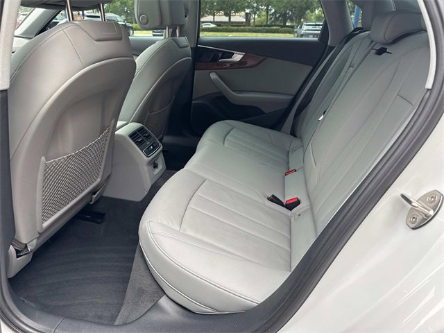 2022 Audi A4 40 Premium photo 9