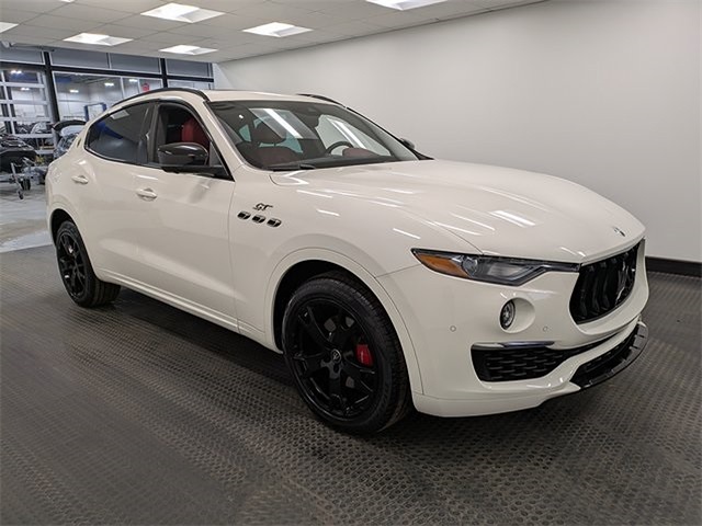 2022 Maserati Levante GT photo 3