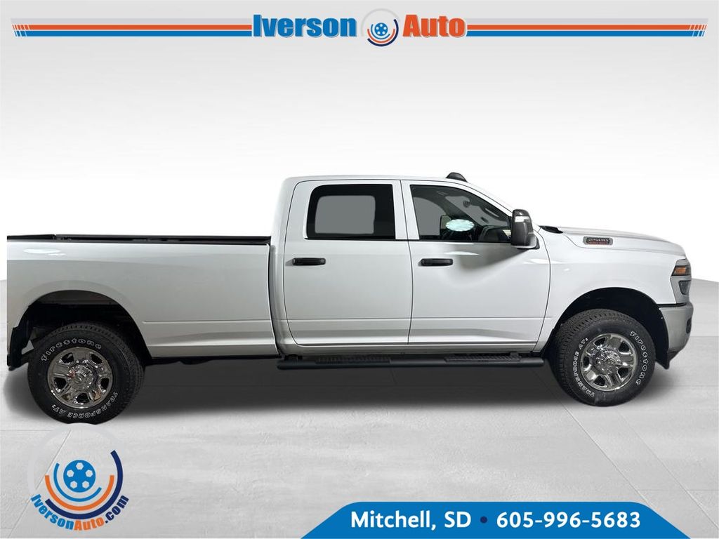 2025 Ram 2500 Tradesman photo 8