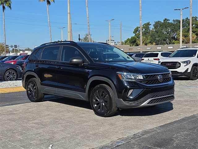2022 Volkswagen Taos S photo 2