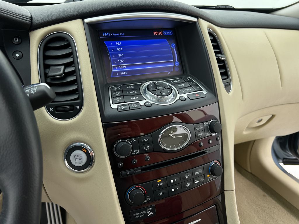 2017 Infiniti QX50 Base photo 23