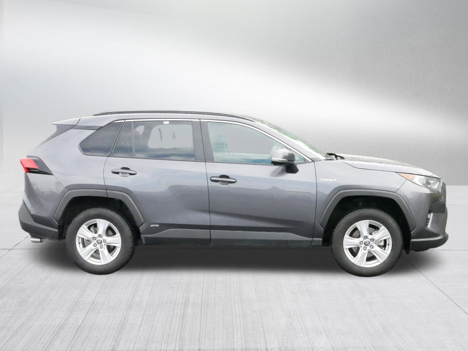 2021 Toyota RAV4 Hybrid XLE photo 8