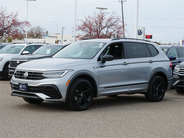 2024 Volkswagen Tiguan SE R-Line Black photo 2