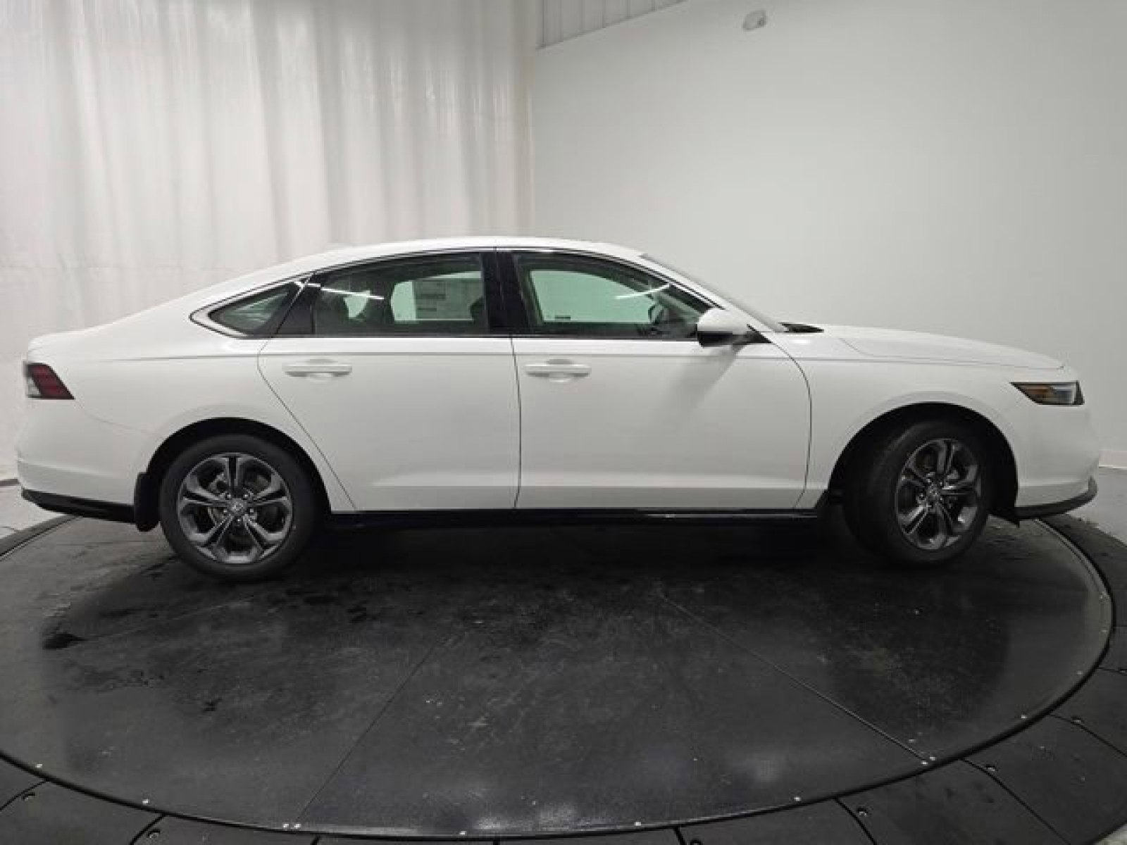 2025 Honda Accord Hybrid EX-L photo 26