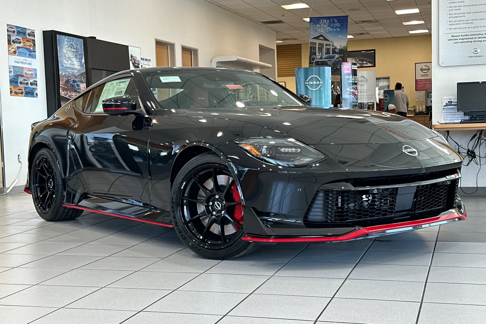 2024 Nissan Z Nismo photo 2