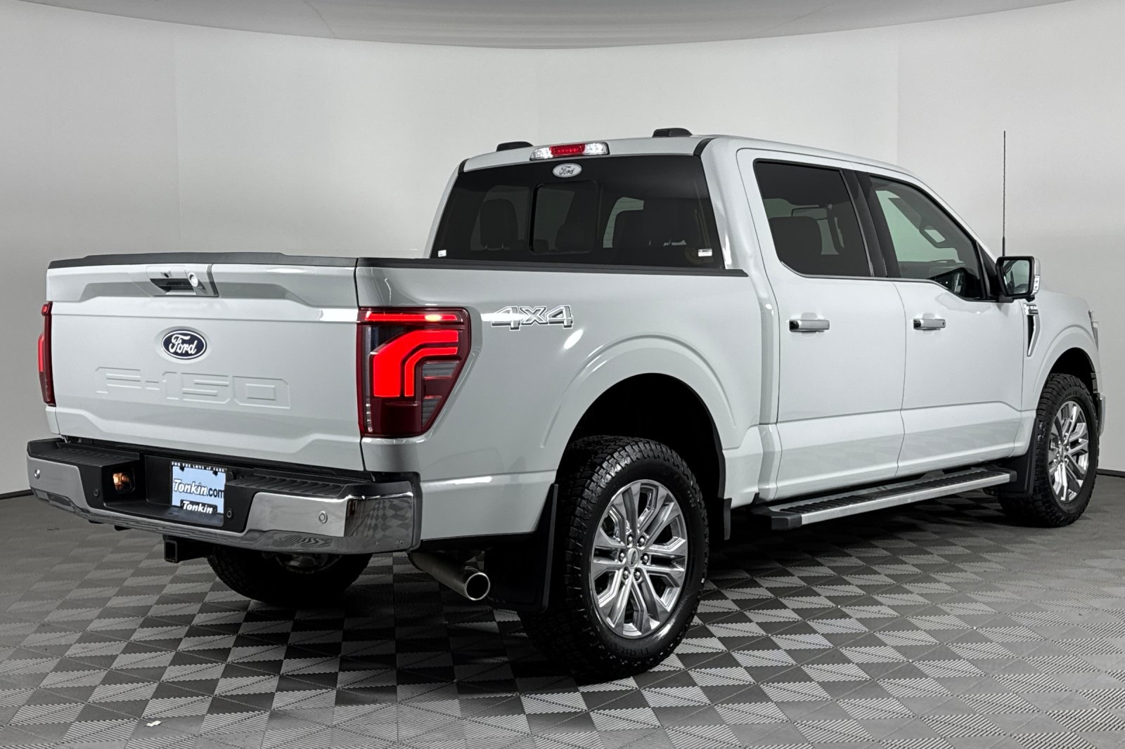 2024 Ford F-150 Lariat photo 3