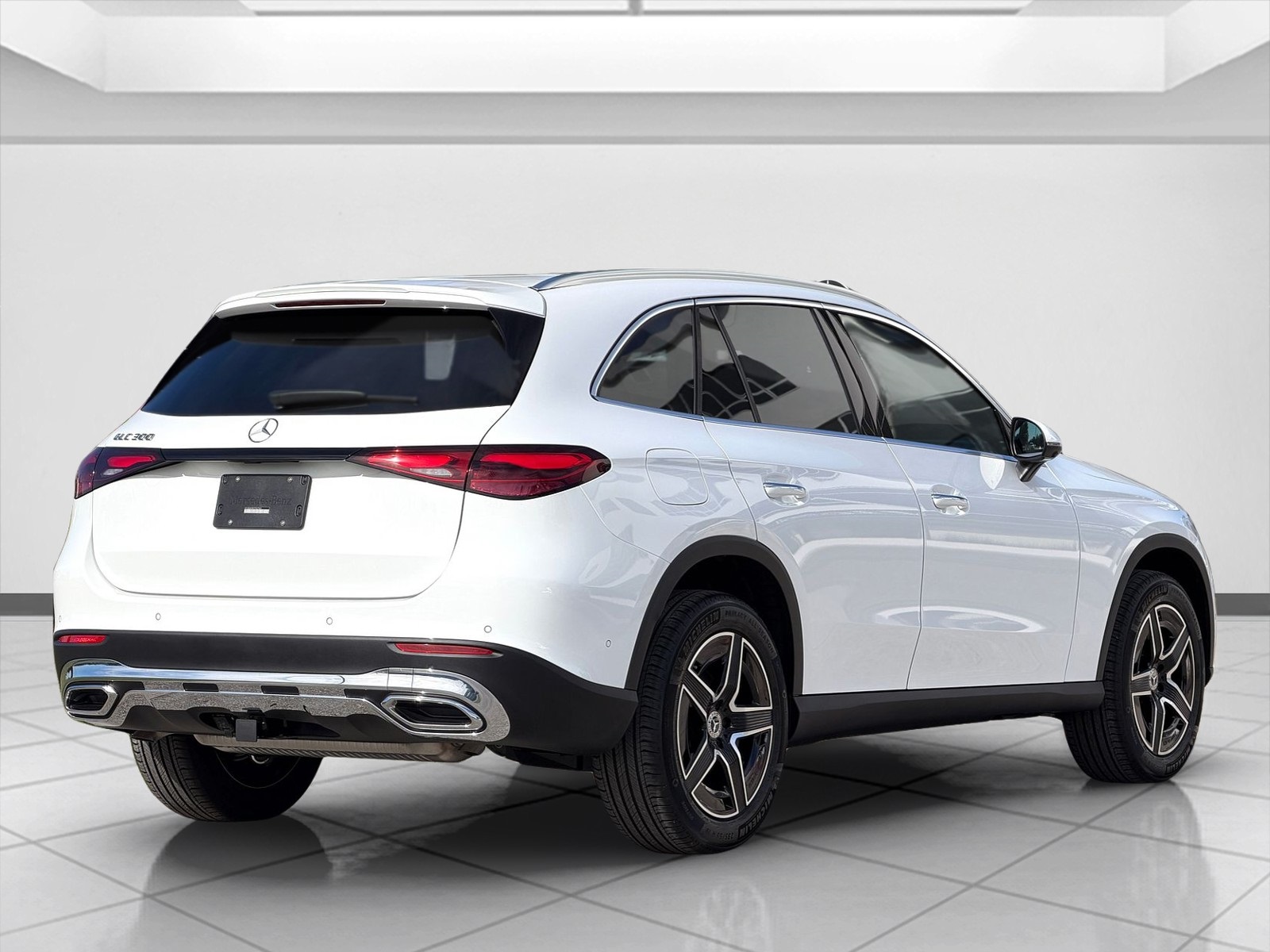 2026 Mercedes Benz GLC 300 photo 2