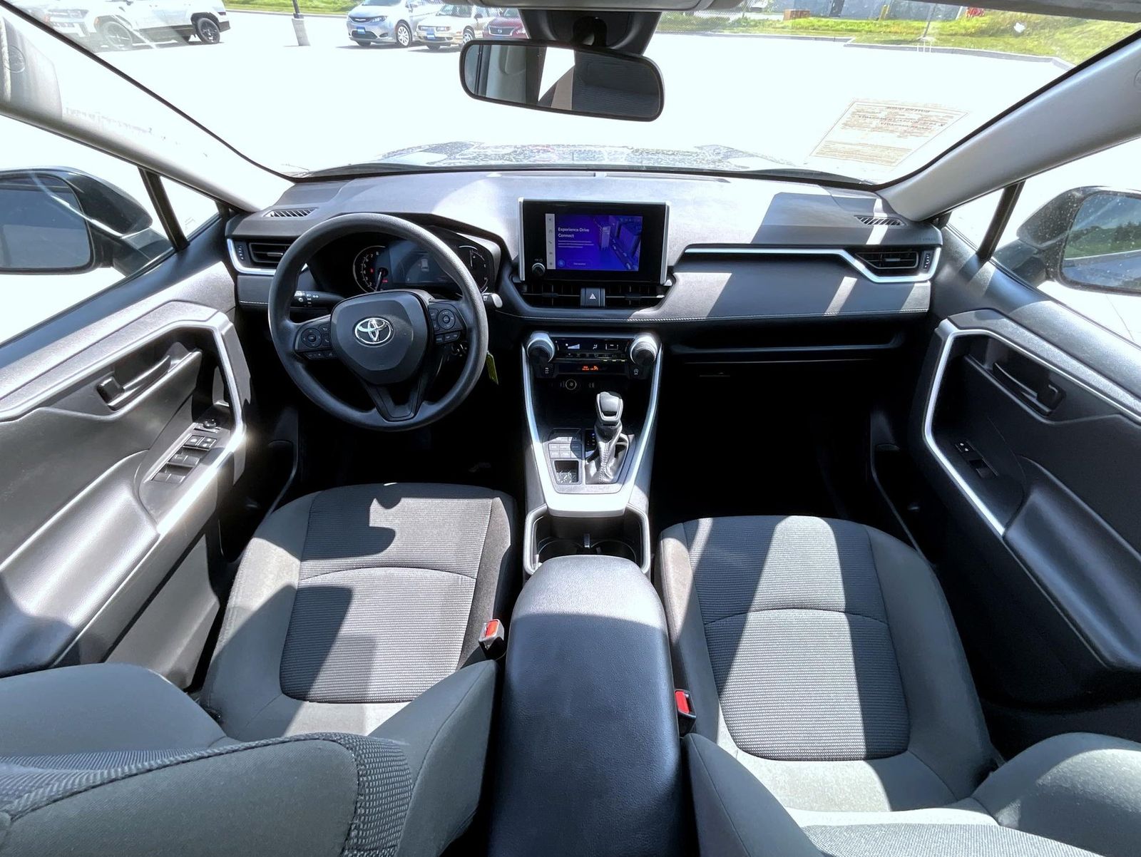 2024 Toyota RAV4 LE photo 12