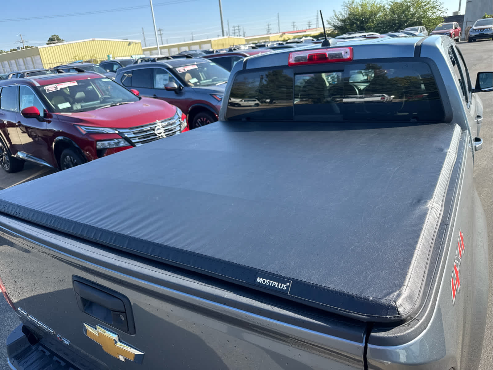 2018 Chevrolet Colorado LT photo 7