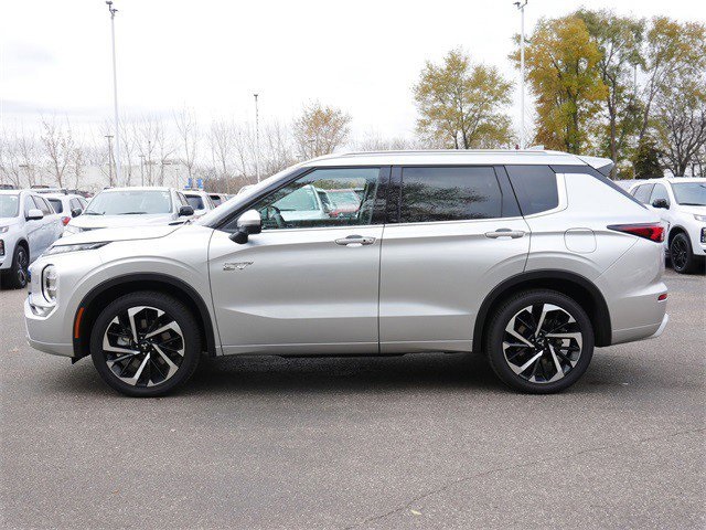 2025 Mitsubishi Outlander PHEV SEL photo 4