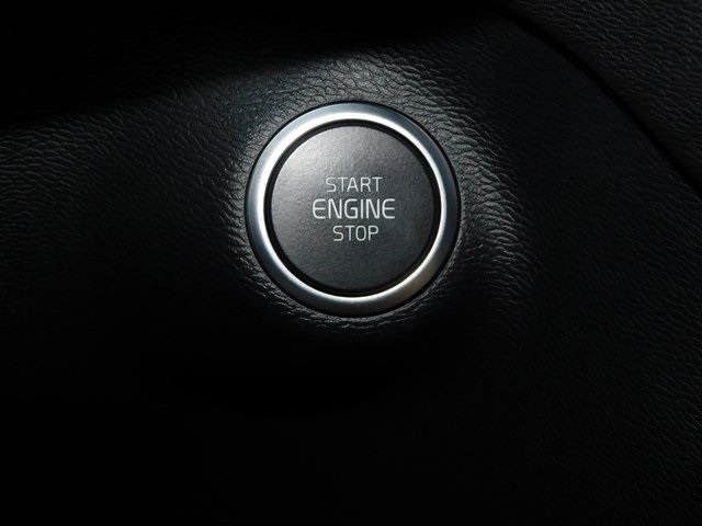 2024 Volvo XC40 Core photo 30
