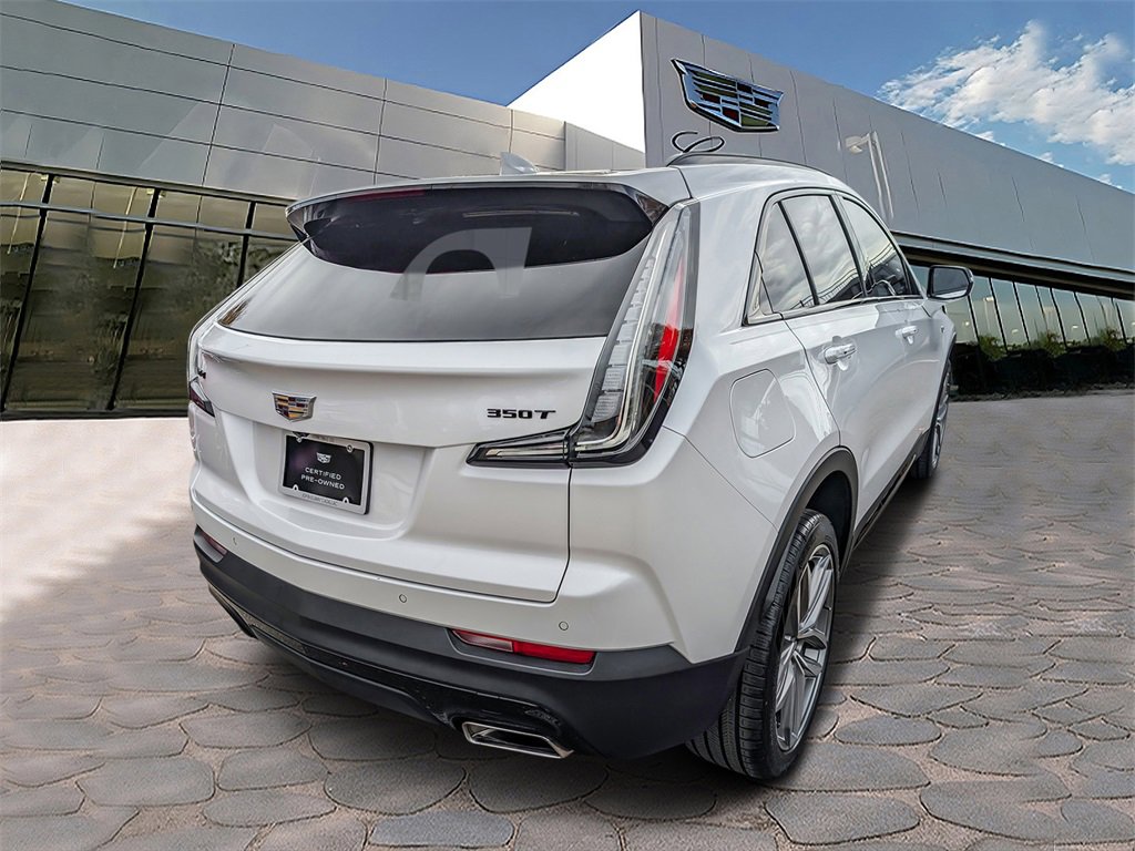 2021 Cadillac XT4 Sport photo 3