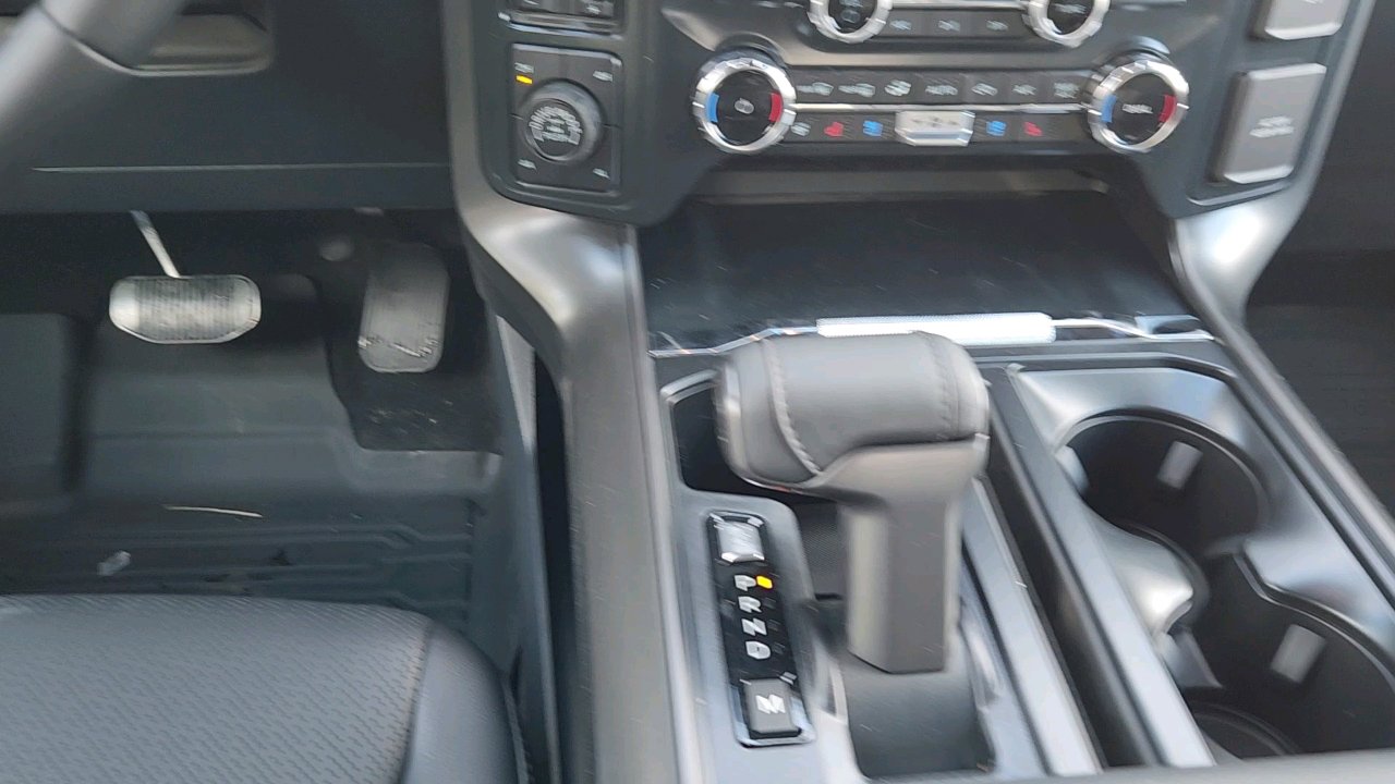 2025 Ford F-150 Lariat photo 19