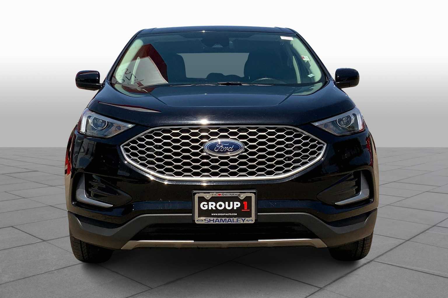 2023 Ford Edge SEL photo 3