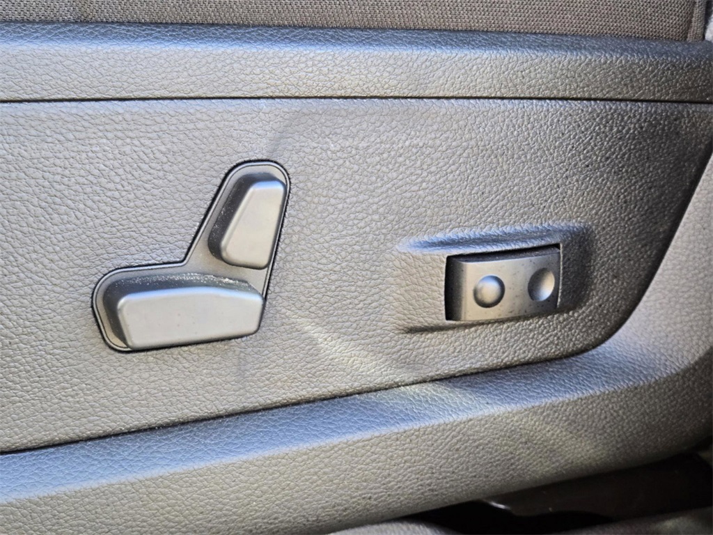 2024 Ram 2500 Big Horn photo 25