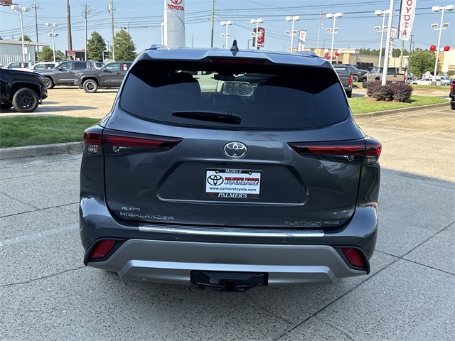 2025 Toyota Highlander Platinum photo 3