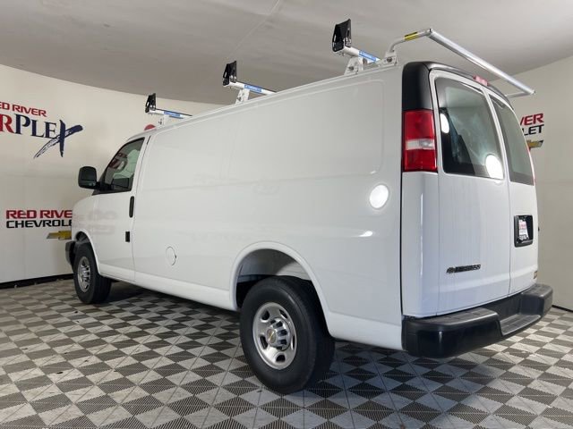 2025 Chevrolet Express Cargo 2500 photo 4