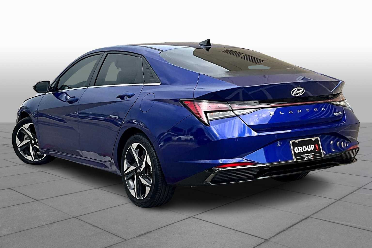 2022 Hyundai Elantra Hybrid Limited photo 10