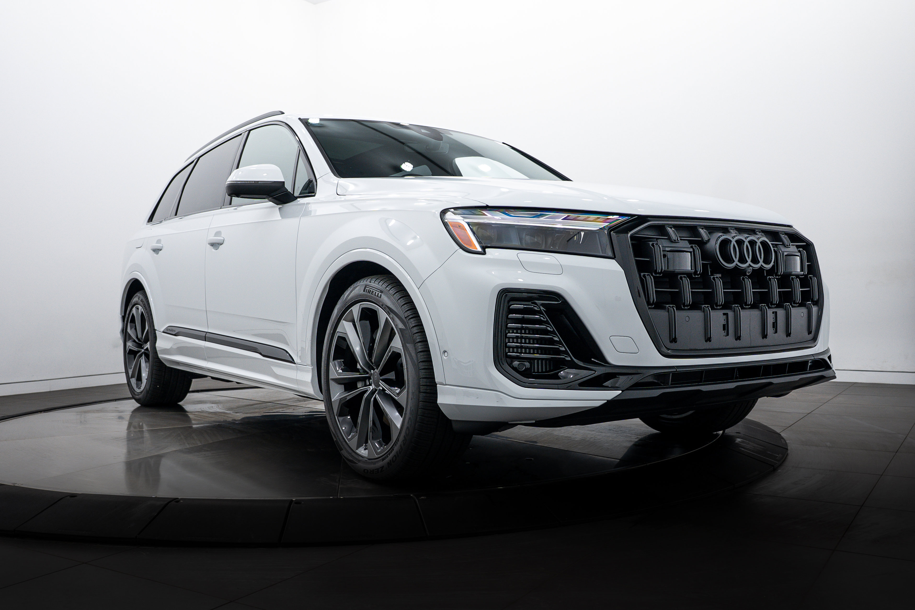 2026 Audi Q7 Prestige's photo