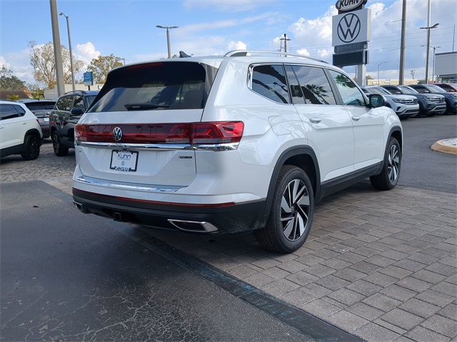 2025 Volkswagen Atlas SEL photo 4
