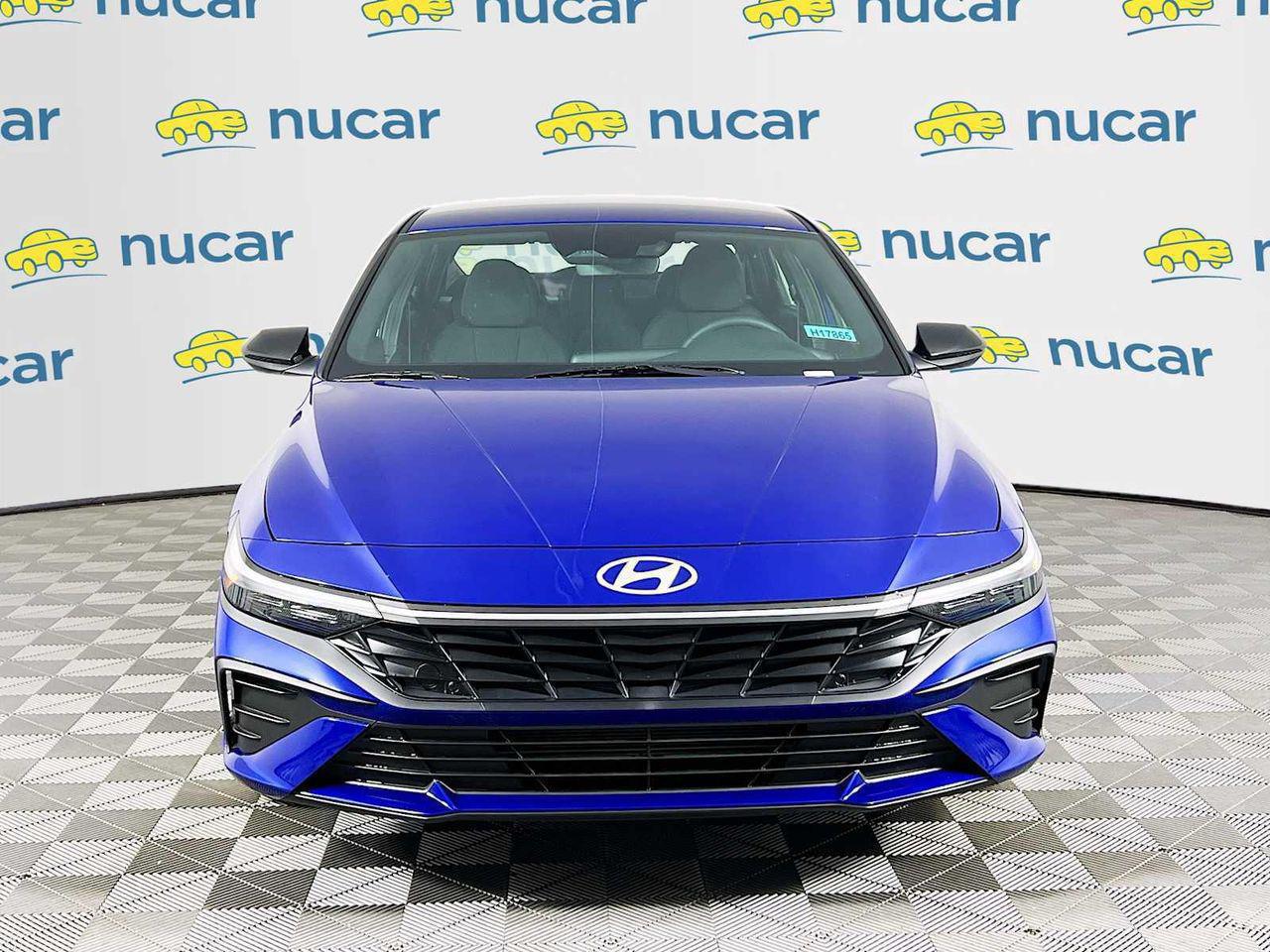 2025 Hyundai Elantra SEL Sport photo 2