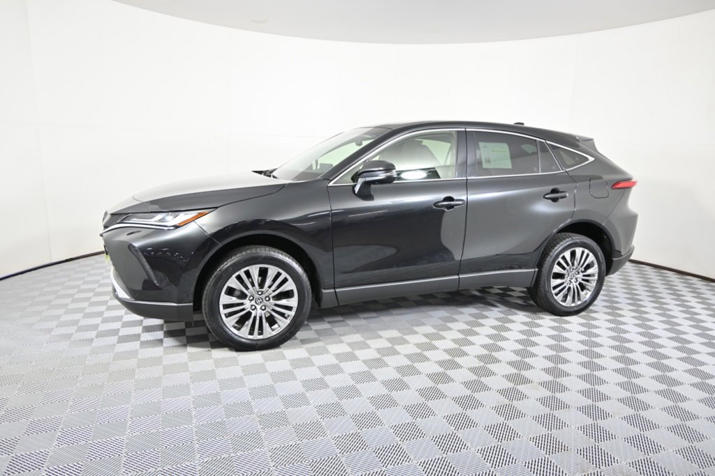 Used 2022 Toyota Venza Limited with VIN JTEAAAAH0NJ109437 for sale in Forest Lake, Minnesota