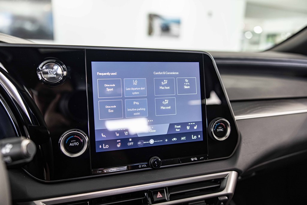 2025 LEXUS RX - Image 28