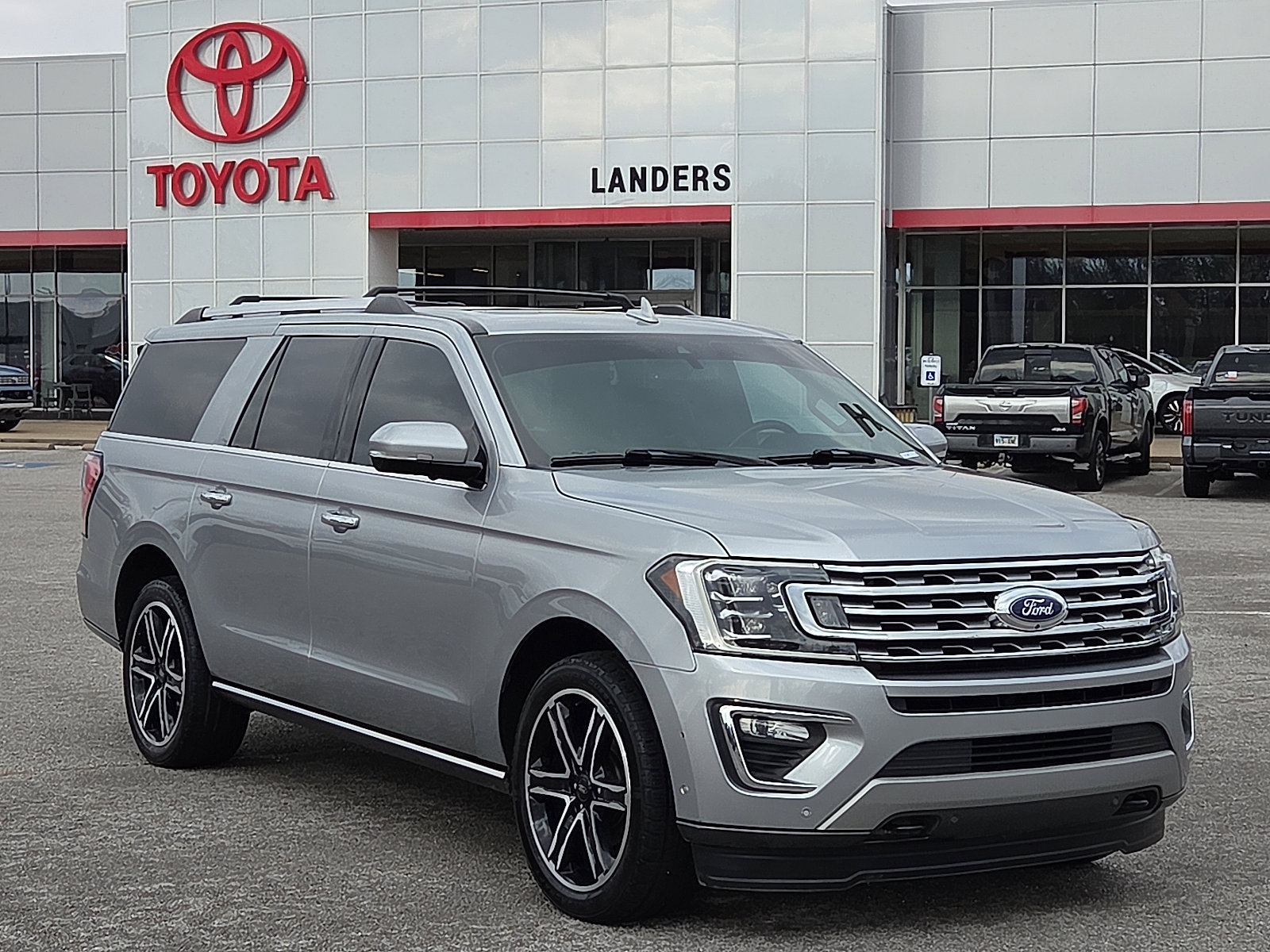 2020 Ford Expedition Limited's photo