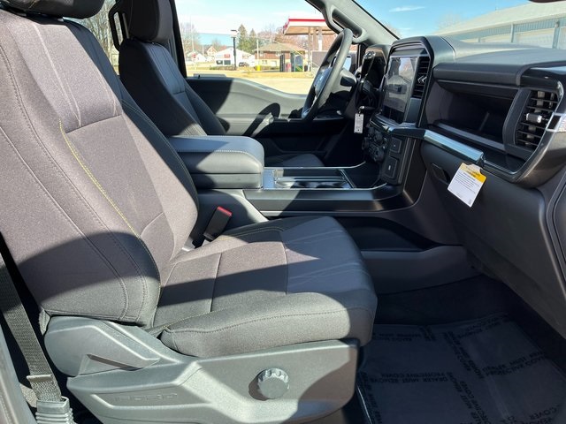 2025 Ford F-150 STX photo 14