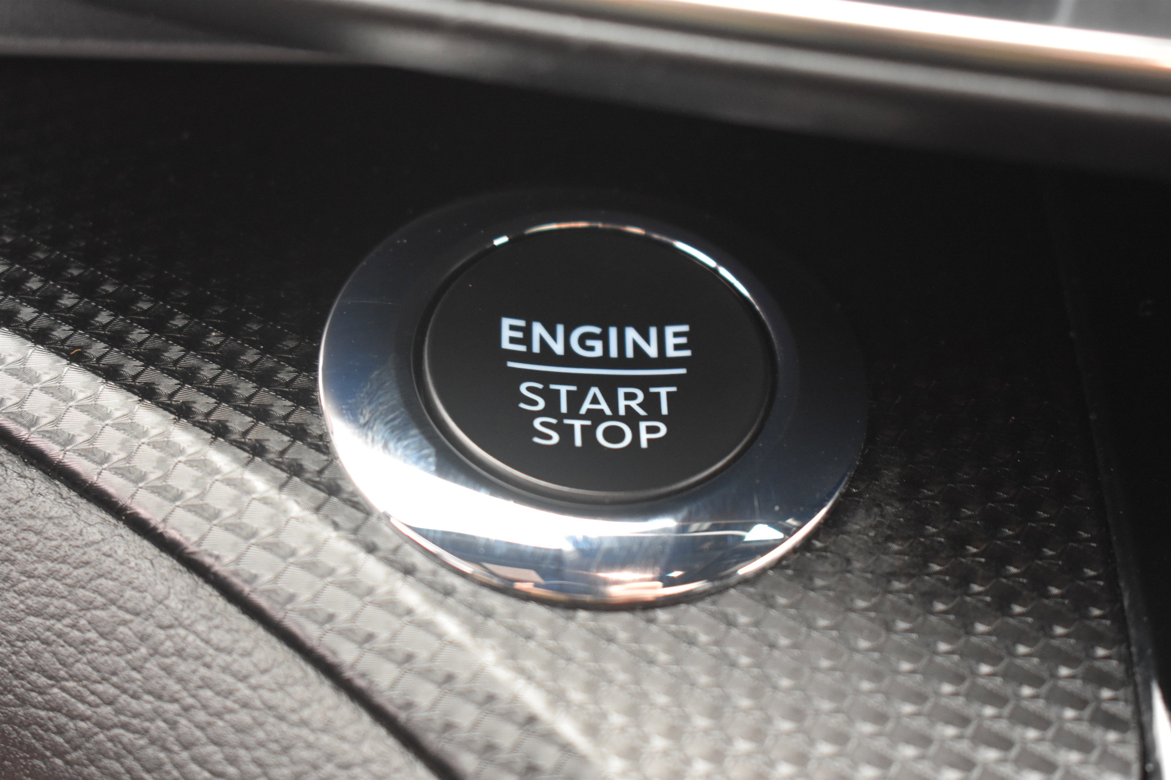 2023 Ford Explorer ST-Line photo 19