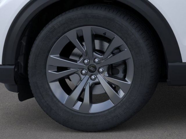 2025 Ford Explorer photo 18