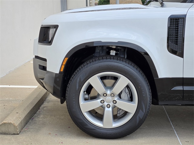 2025 Land Rover Defender 110 X-Dynamic SE photo 6