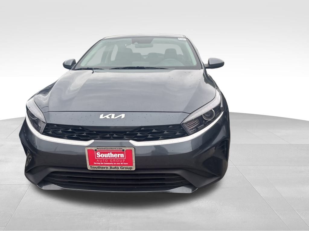 2023 Kia Forte LXS photo 3