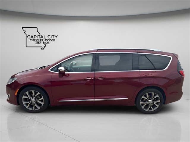2017 Chrysler Pacifica Limited photo 4