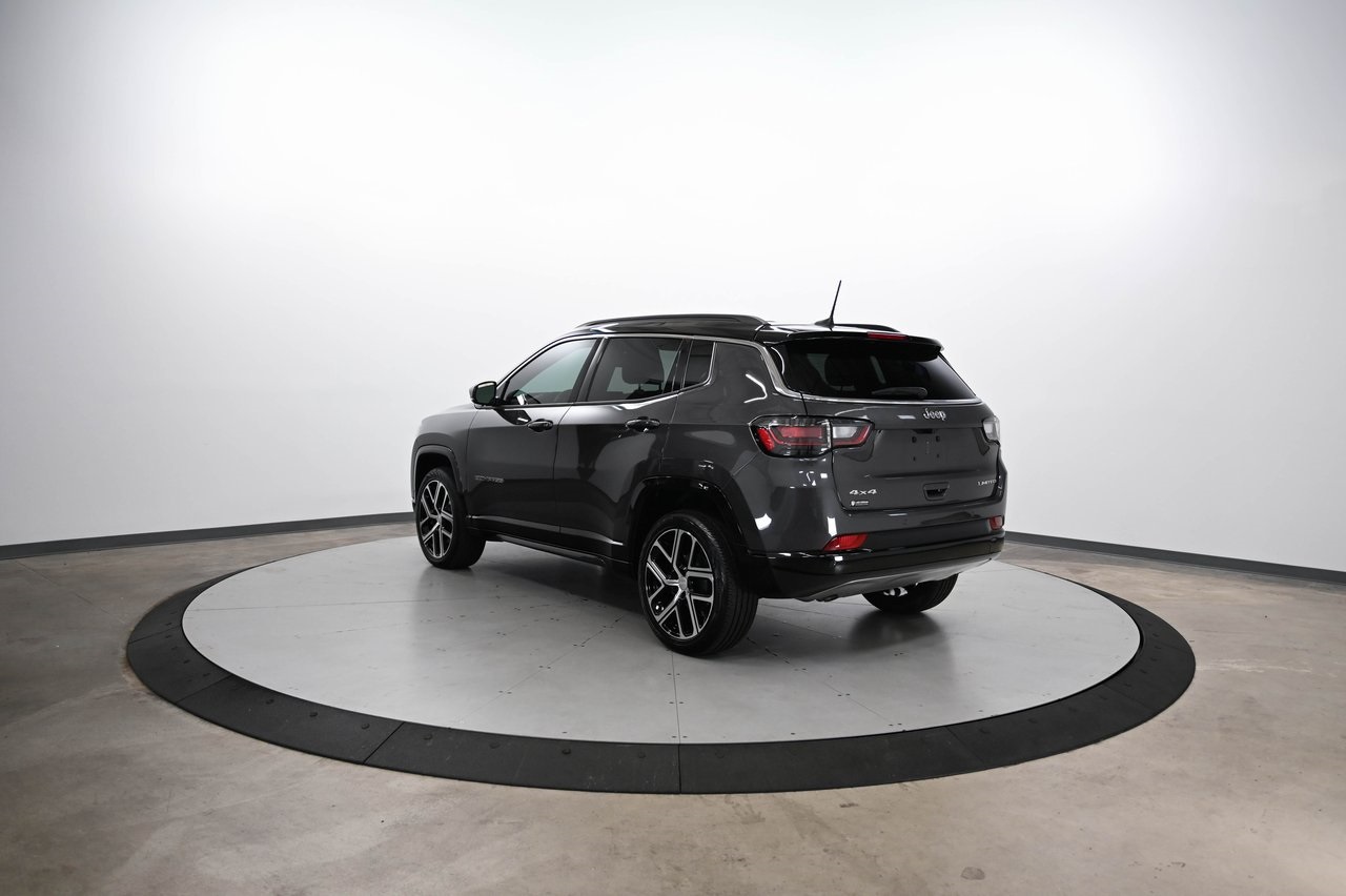 2024 Jeep Compass Limited photo 4