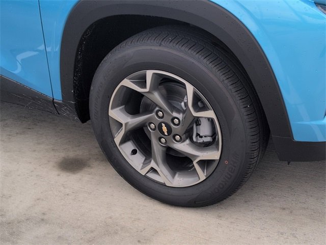 2026 Chevrolet Trax LT photo 2