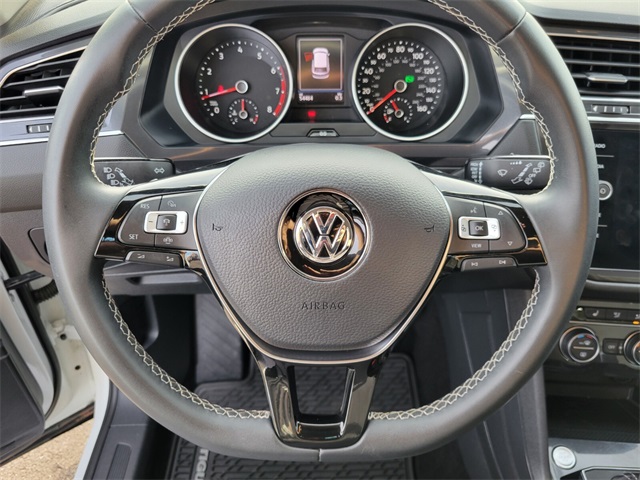 2021 Volkswagen Tiguan R-Line Black SEL photo 16