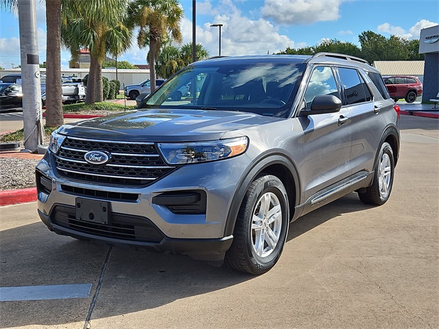 2023 Ford Explorer XLT photo 3