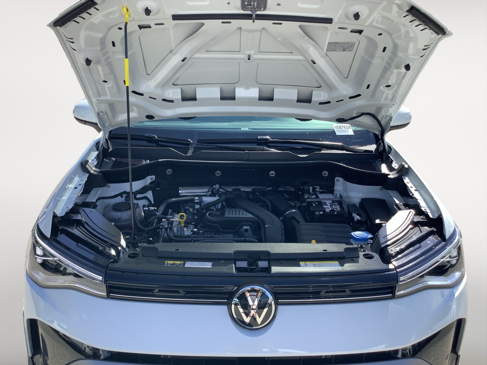 2025 Volkswagen Taos SE photo 10