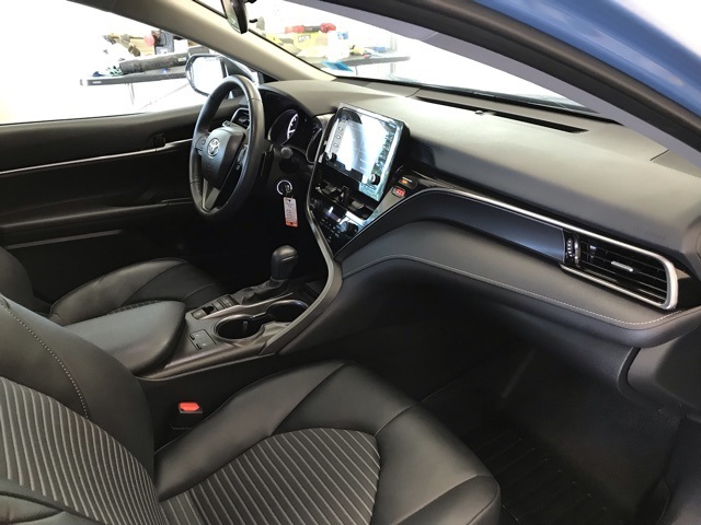 2024 Toyota Camry SE photo 14