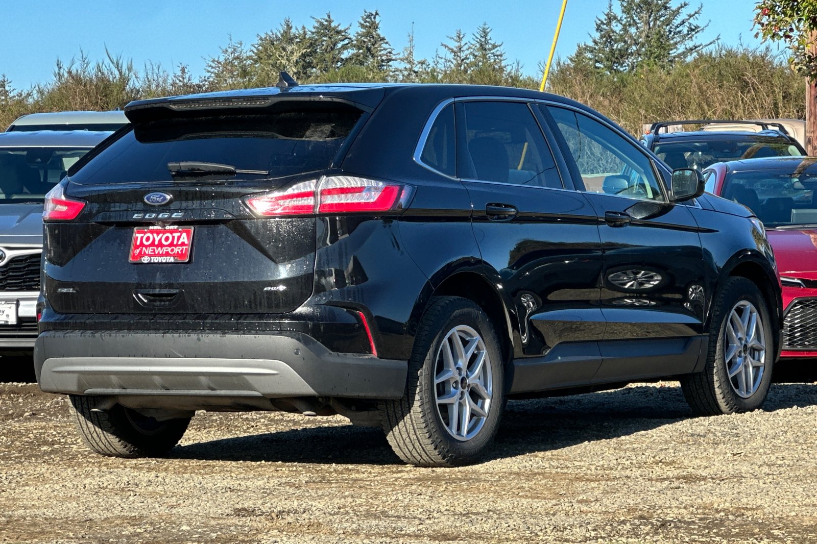 2024 Ford Edge SEL photo 3