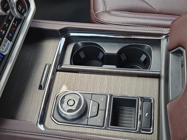 2024 Ford Expedition Limited photo 15