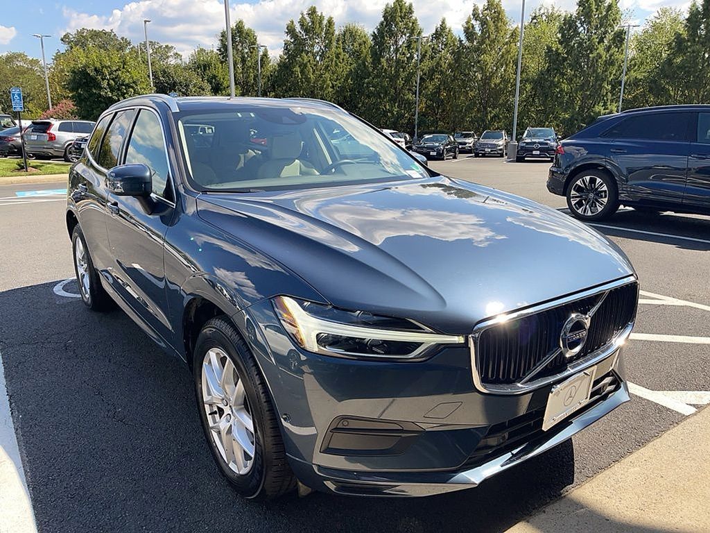 2019 Volvo XC60 T5 Momentum photo 2