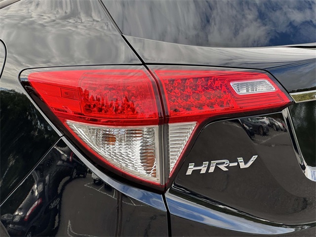 2019 Honda HR-V Touring photo 3