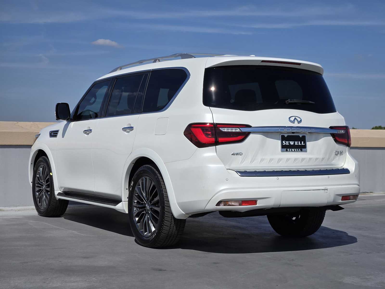 2024 Infiniti QX80 Sensory photo 4