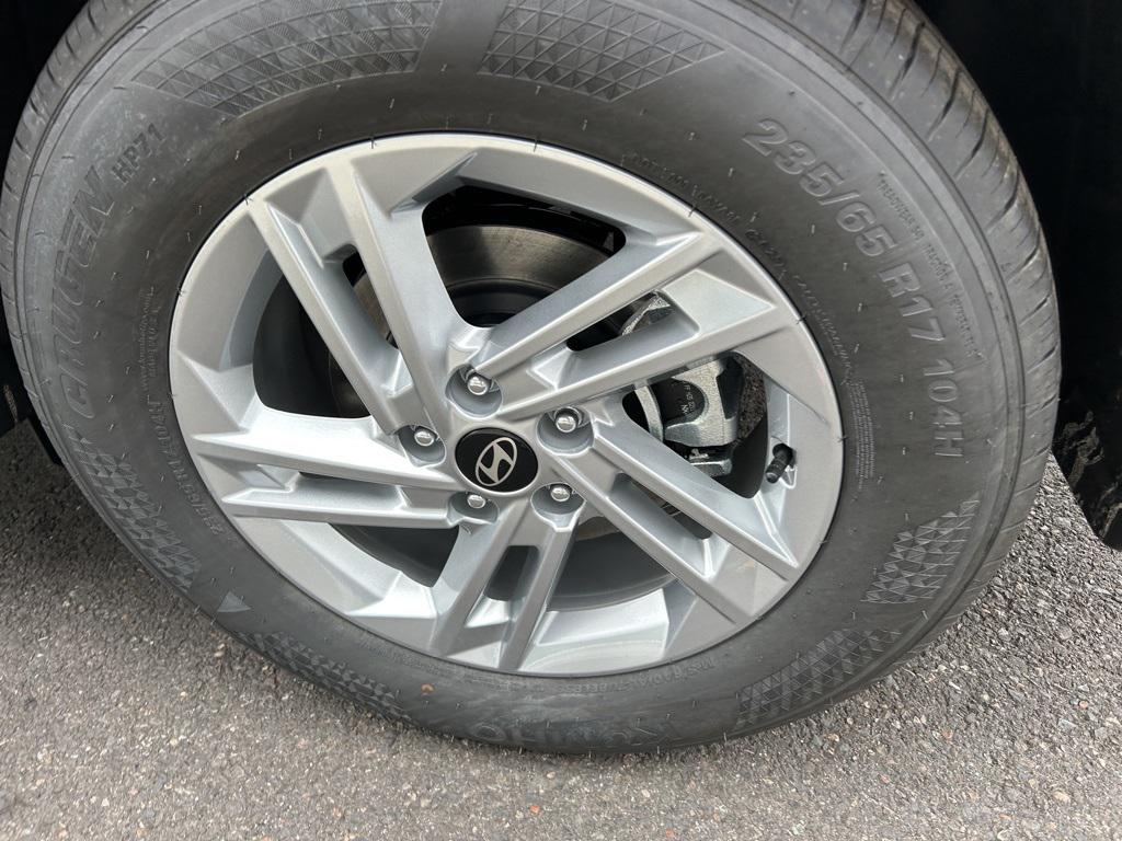 2025 Hyundai Tucson SE photo 9