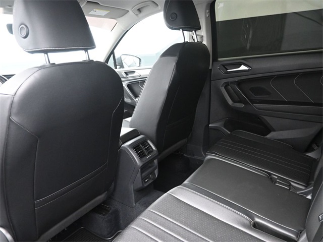 2022 Volkswagen Tiguan SE photo 9