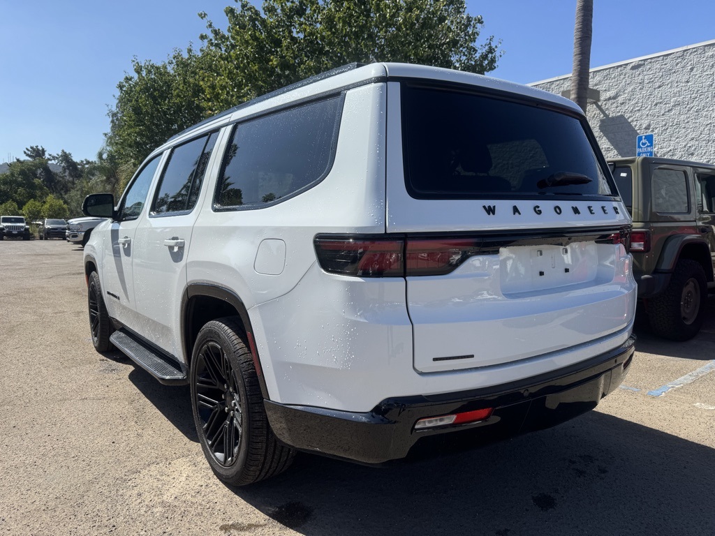 2022 Jeep Wagoneer Series II photo 3